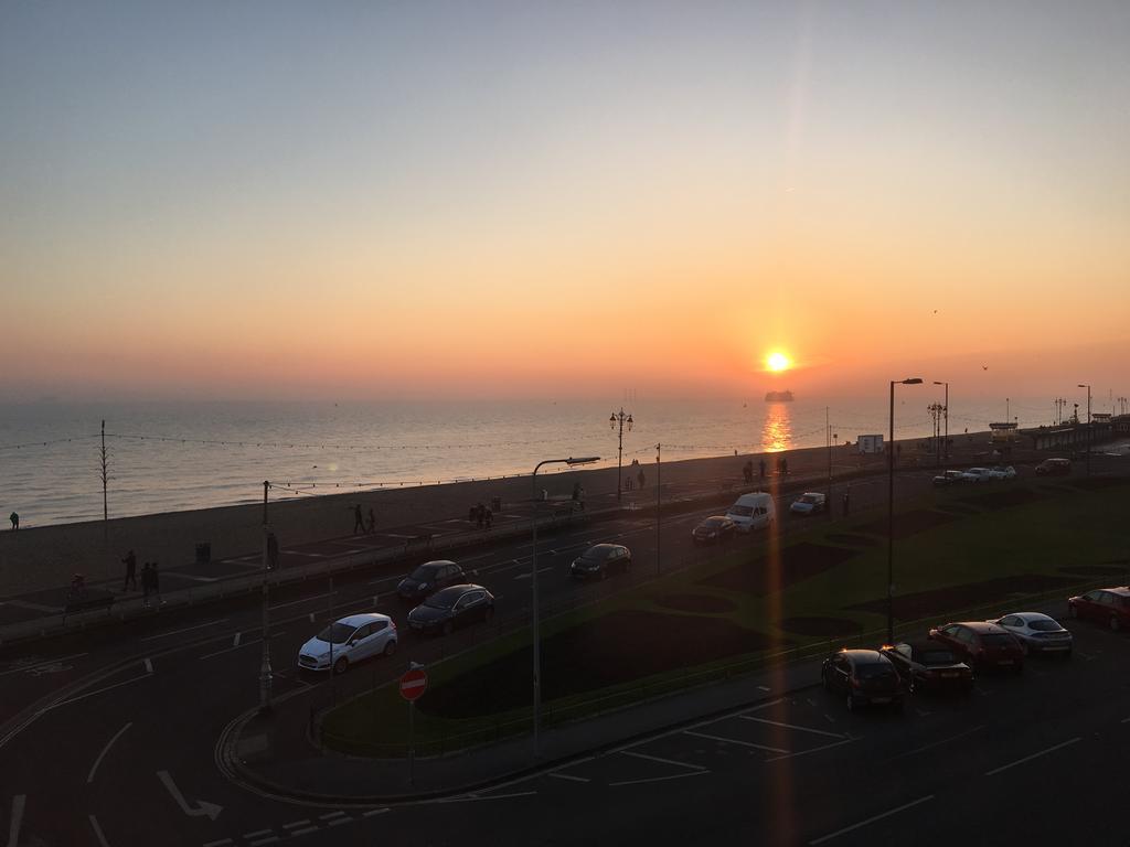 Stones Throw From The Beach - Stunning Sea View Portsmouth Zewnętrze zdjęcie